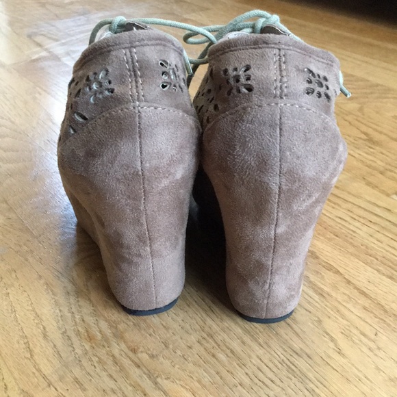 Booties - Picture 5 of 7